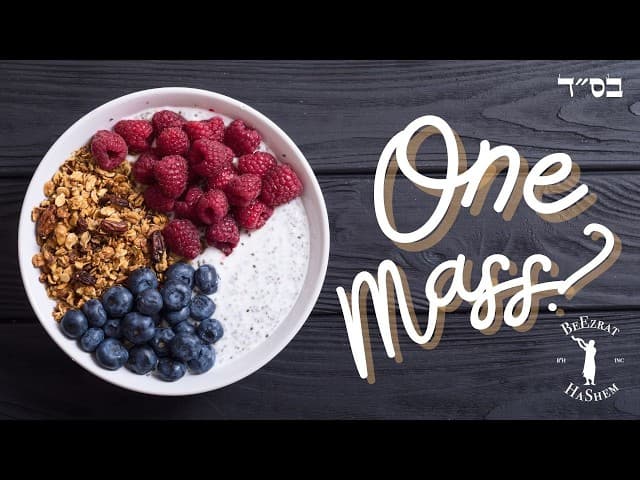 Is Mixing Tiny Pieces of Chopped Fruit with Yogurt Considered Kneading on Shabbos?