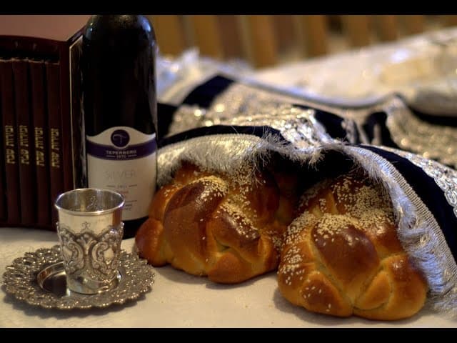 Die richtige Art Schalom Alechem zu singen | Rabbiner Yaron Reuven
