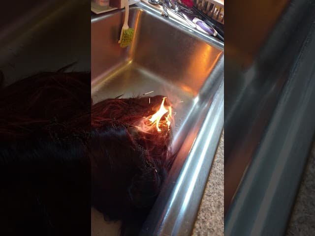 Bat Yisrael Destroying Avodah Zarah Wig/Sheitel