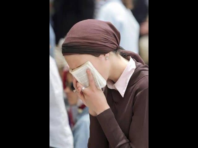 Secular Jewish Woman Finds HaShem In A Lost Wallet