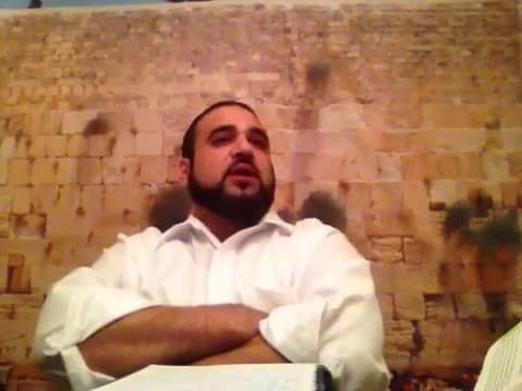 Why was Moshe Rabbienu's name not mentioned in Parshat Tetzaveh? (5 mins)