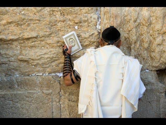 Know Before Whom You Stand. - MUSSAR Pirkei Avot (31)