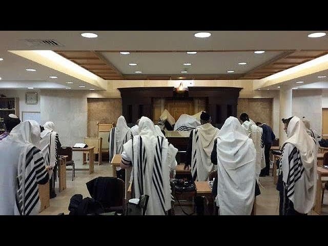 Secrets of Kosher Minyan