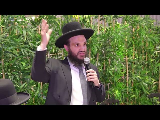 הרב אפרים כחלון מסיים את ספר המדע של הרמב"ם באירוע הסיום וההכתרה